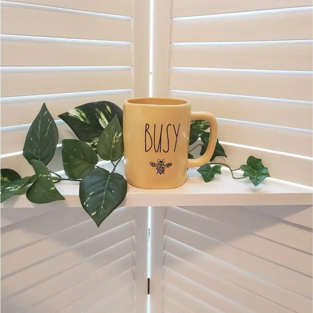 RAE DUNN YELLOW BUSY BEE 20 OZ MUG NEW